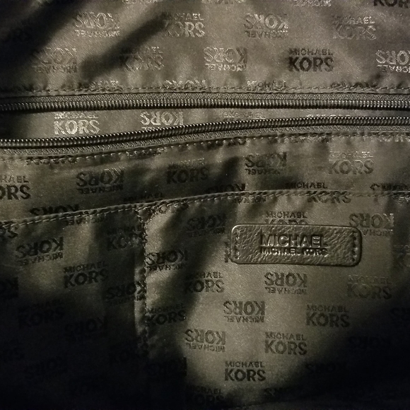 Michael Kors Handbag - Picture 4 of 6